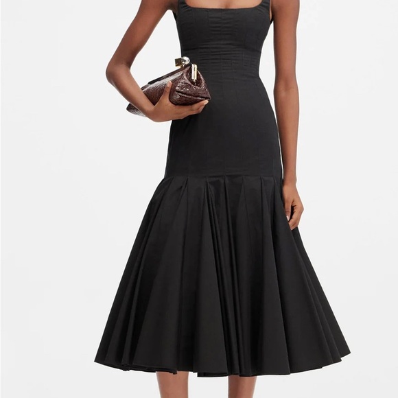 Willows Boutique Dresses & Skirts - Elegant Black Midi Dress